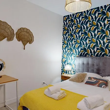583 Folie Pigalle - Superbe A * Parigi